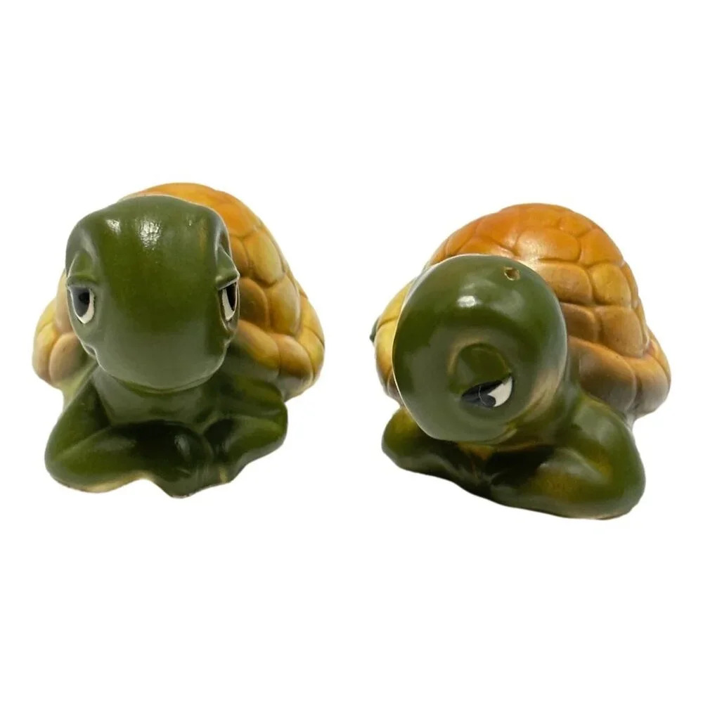 Turtle Anthromorphic‎ Salt and Pepper Set Japan Vintage Ceramic 1970s
